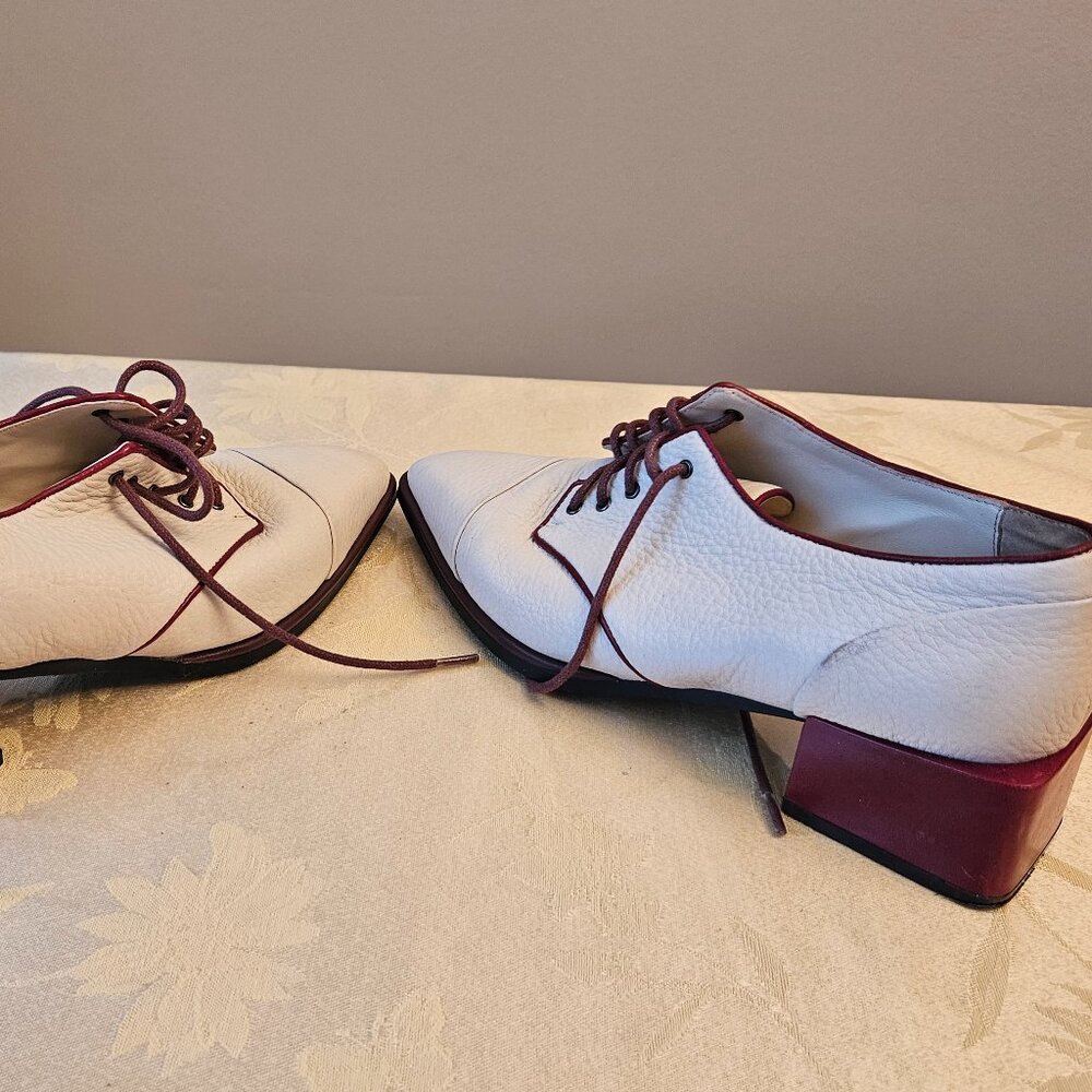 NWOT Cream Colored Oxfords by NO216 - Picture 8 of 11